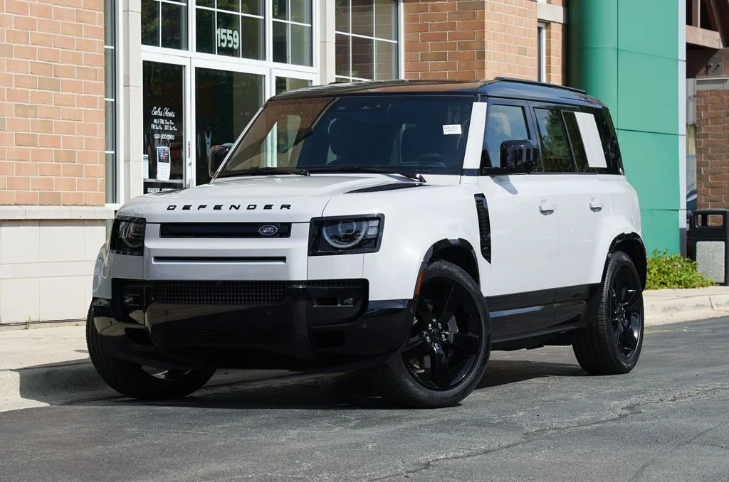 Used 2026 Gray Land Rover X-Dynamic SE image 1