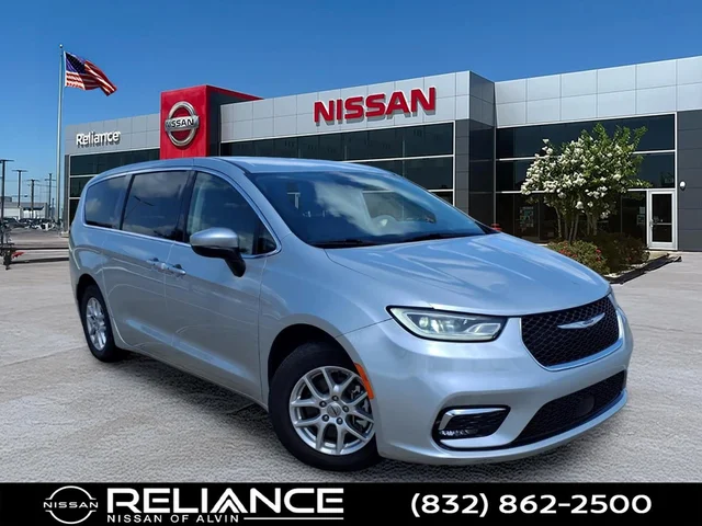 Pre-Owned 2023 Chrysler Pacifica Touring L