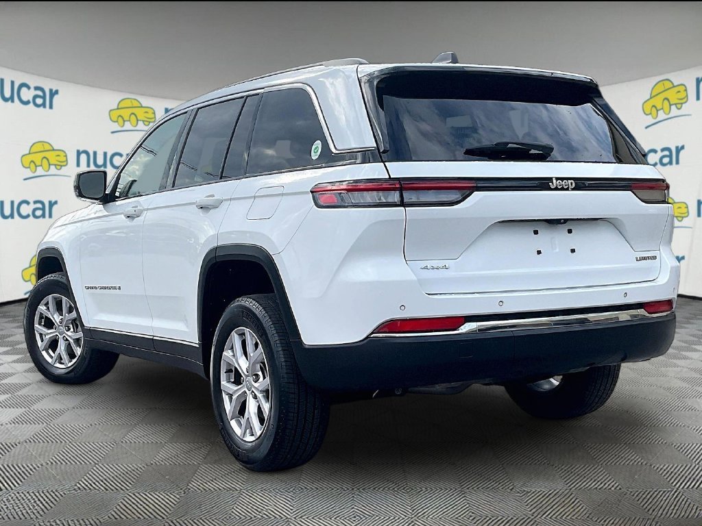 Used 2022 White Jeep Limited image 4