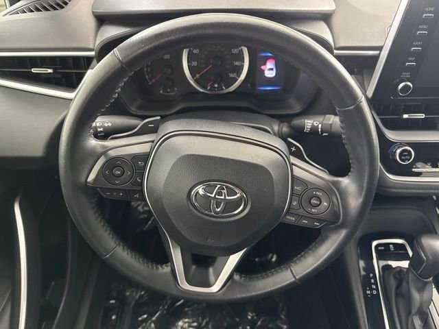 Used 2020  Toyota SE image 28