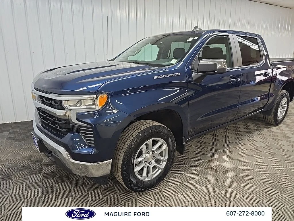 Used 2023 Blue Chevrolet LT image 10