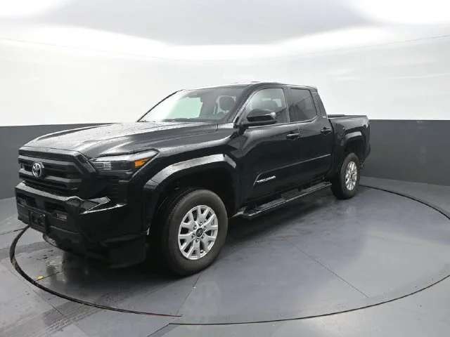 Used 2025 Black Toyota SR5 image 3