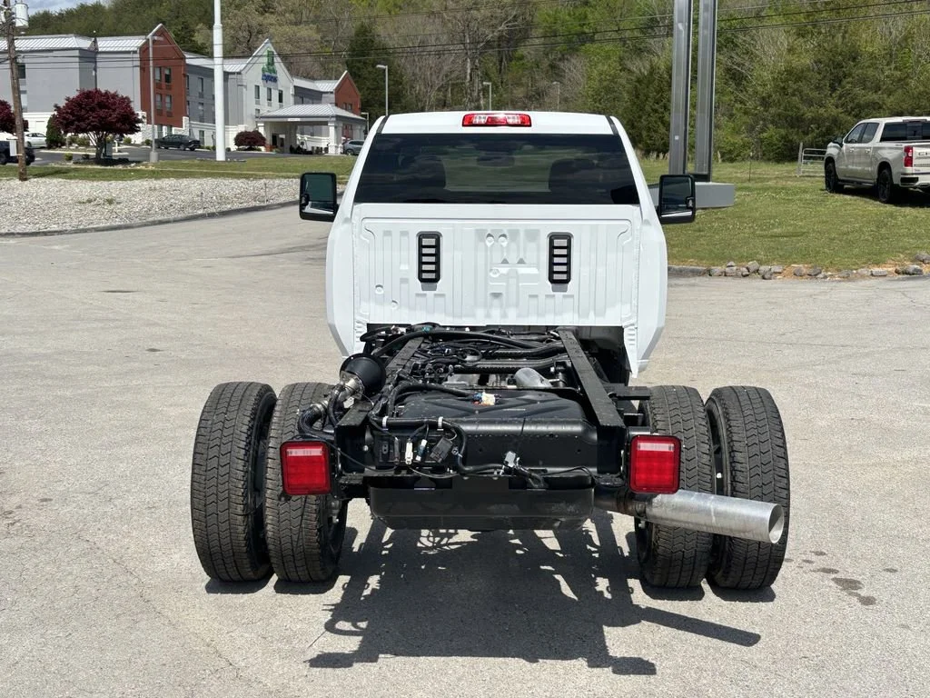 New 2026 Summit White GMC Pro image 8