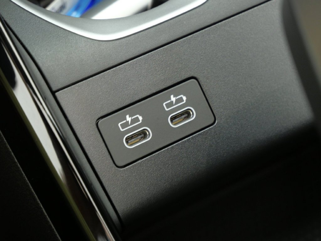 New 2027 Dune Grey Metallic BMW xDrive28i image 47