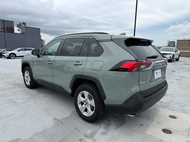 Used 2021  Toyota XLE image 5