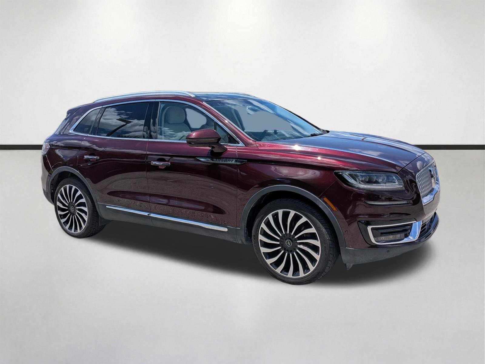 Used 2019 Burgundy Velvet Metallic Tinted Clearcoat Lincoln Black Label image 1