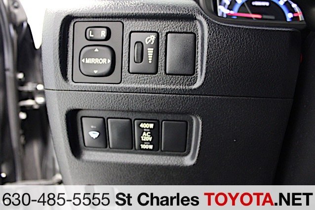 Used 2015 Gray Toyota SR5 image 11