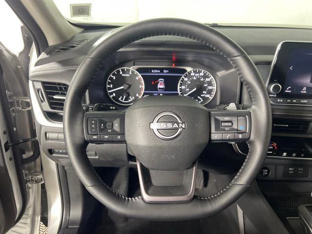 2025 Nissan Rogue SV - Photo 17