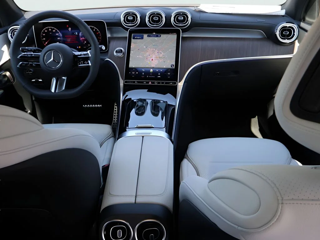 New 2026 Polar White Mercedes-Benz GLC 300 image 15