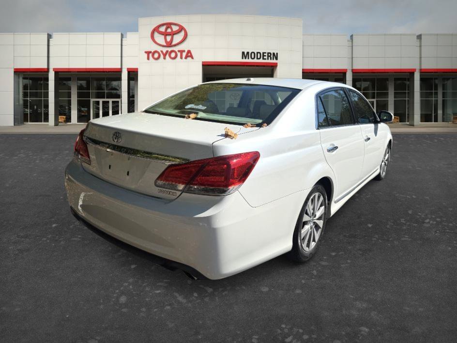 Used 2012 Blizzard Pearl Toyota Limited image 5