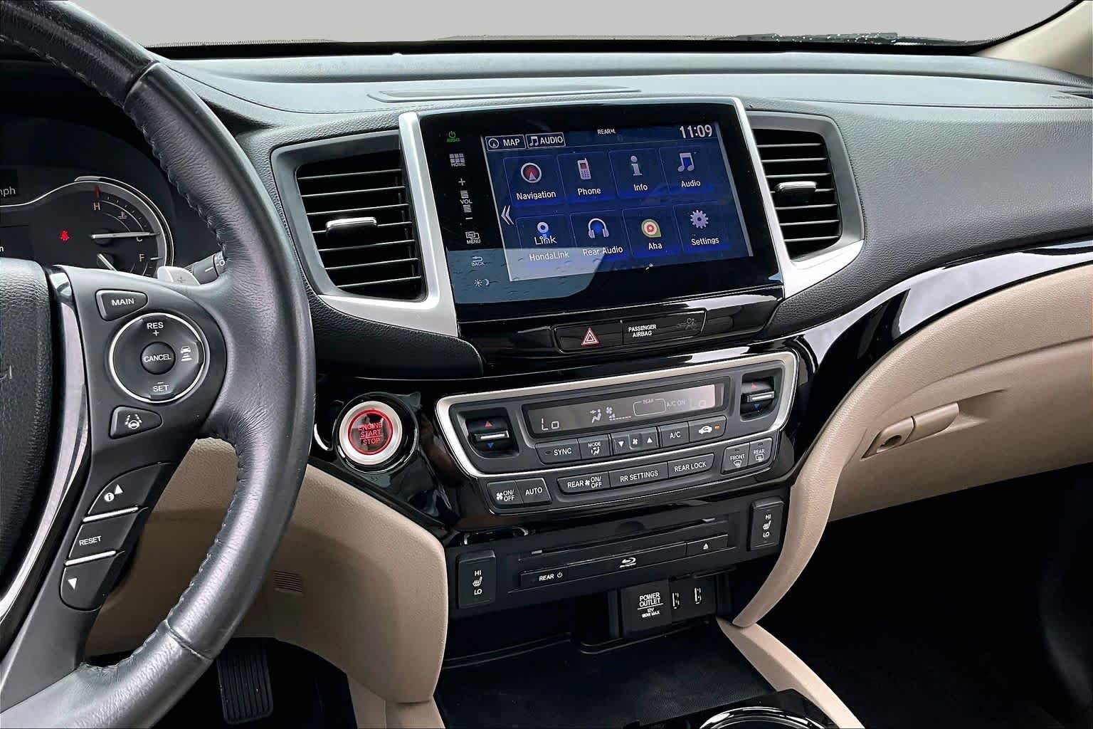 Used 2016 White Diamond Pearl Honda Touring image 7