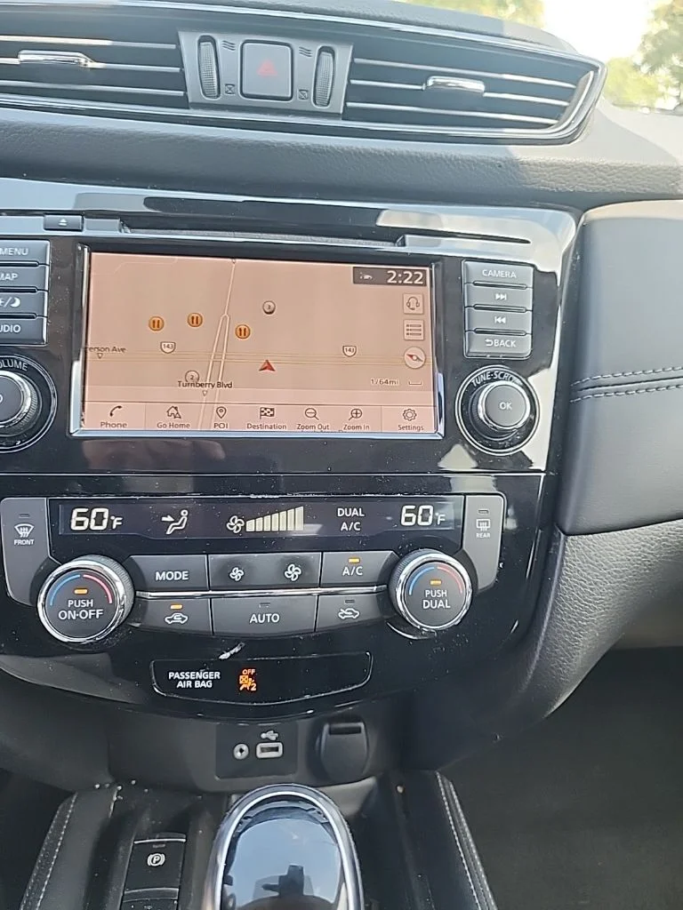 Used 2018 Gray Nissan SL image 14