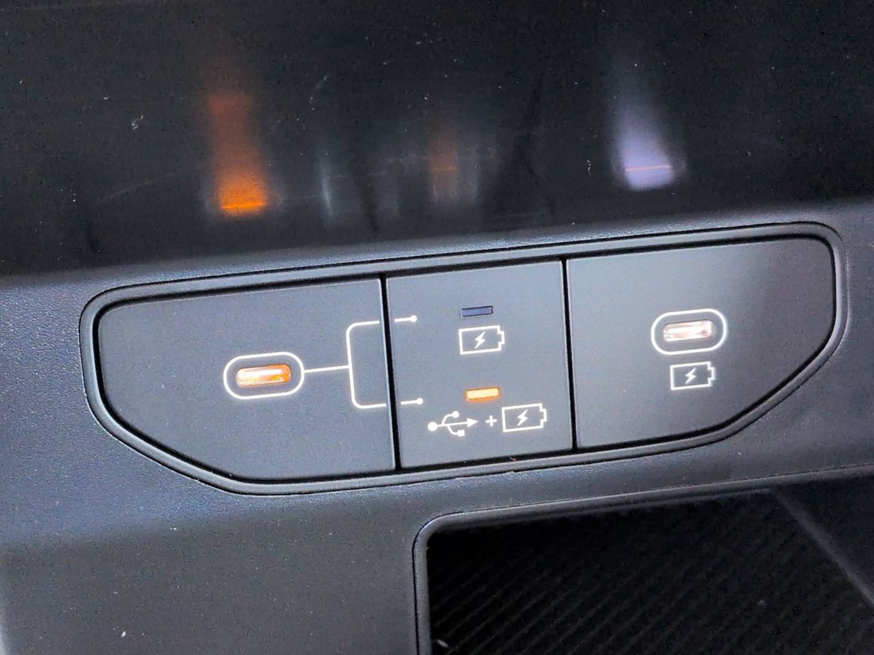 New 2026 Glacial White Pearl Kia LX image 30