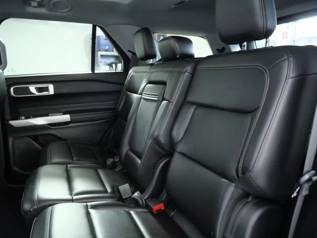 Used 2024 Silver Ford XLT image 14