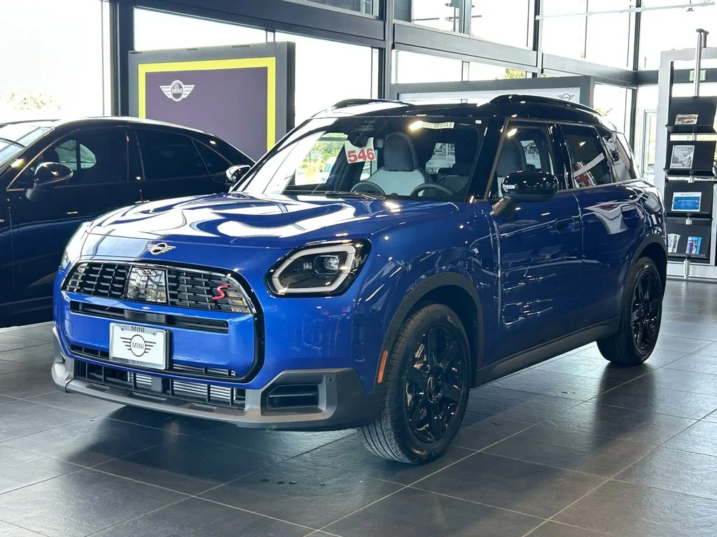2027 MINI Countryman S ALL4 Oxford Edition's photo