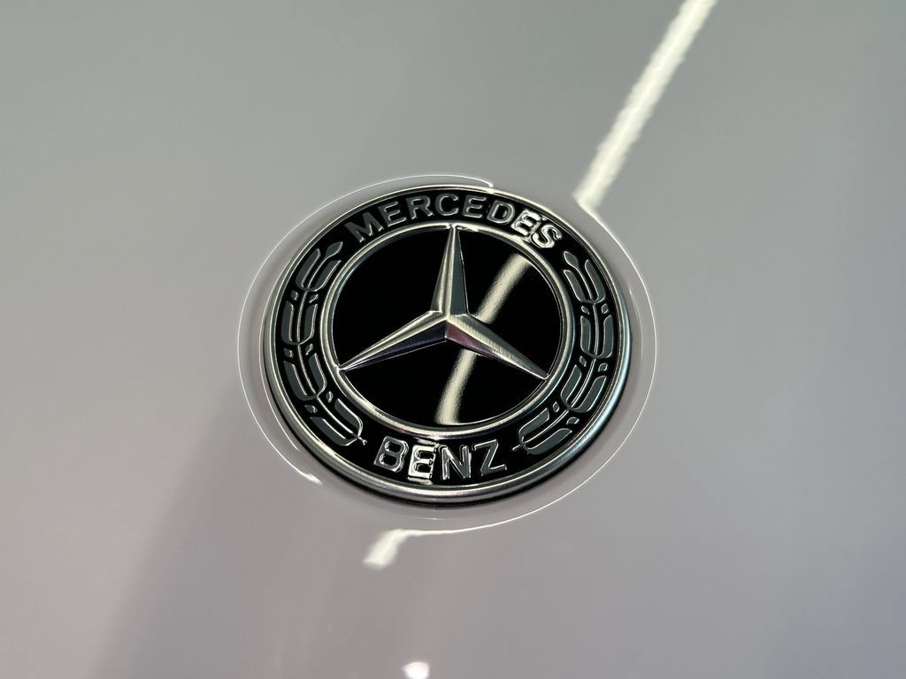 New 2027 Polar White Mercedes-Benz GLC 300 image 64