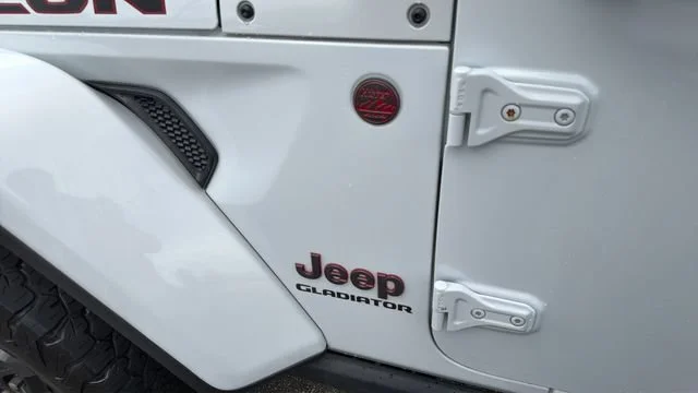 Used 2022 White Jeep Rubicon 4x4 image 38