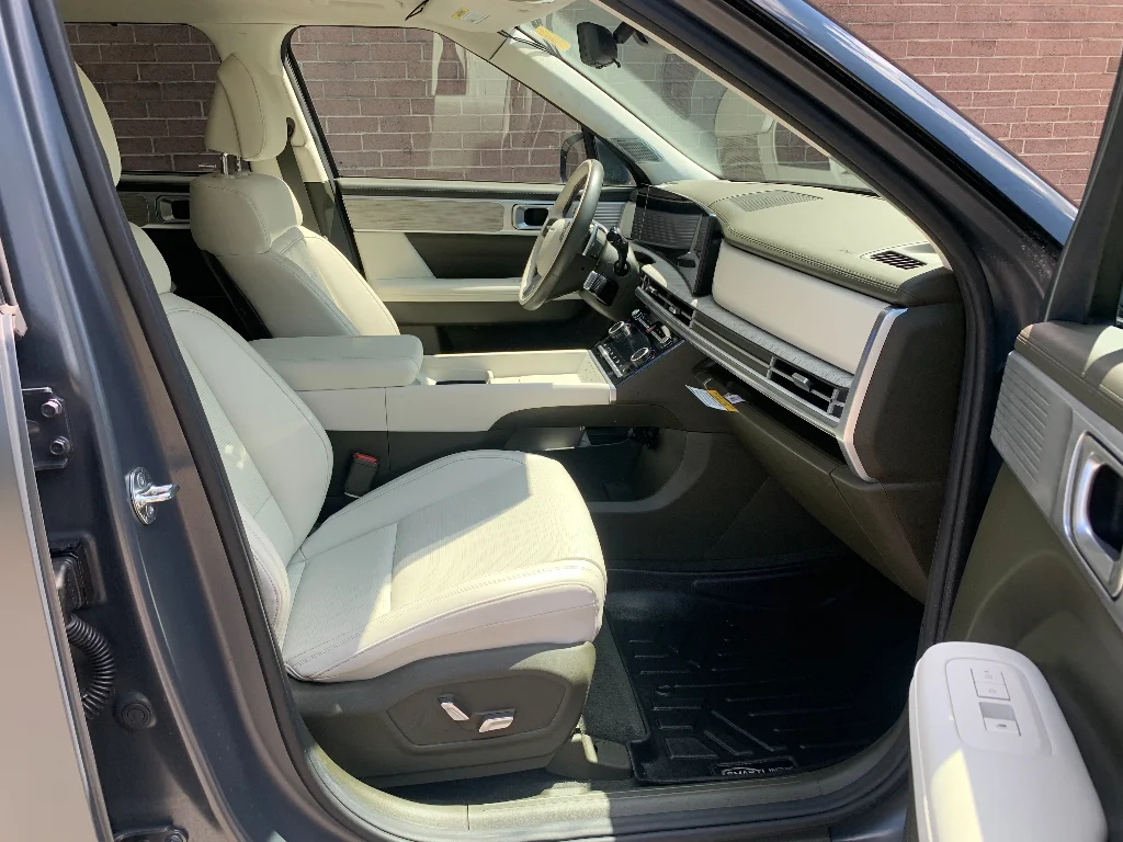 Used 2025 Ecotronic Gray Matte Hyundai Calligraphy image 20