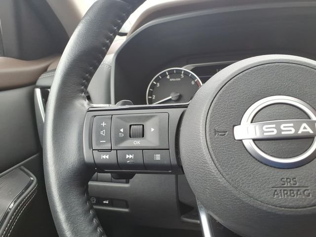 Used 2023 Gold Nissan SL image 24