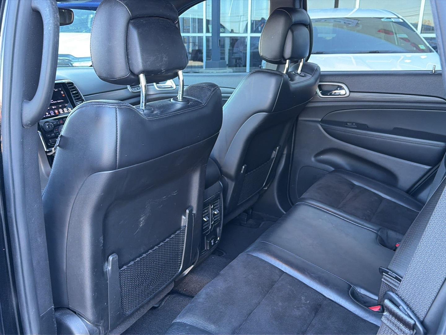 Used 2019 Diamond Black Crystal Pearlcoat Jeep Altitude image 6