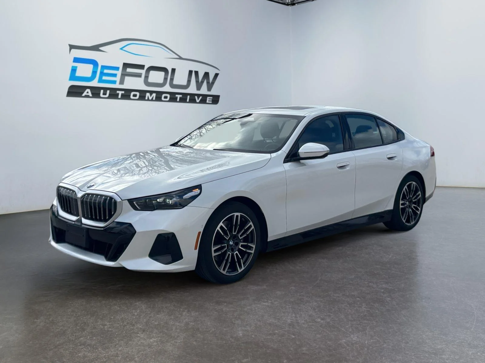 Used 2026 Mineral White Metallic BMW 530i xDrive image 7