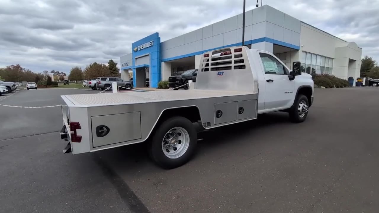 New 2025 Summit White Chevrolet Work Truck image 40