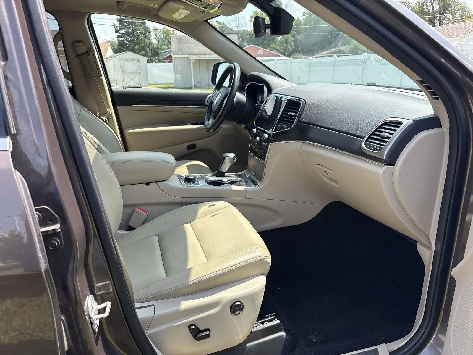 Used 2021 Walnut Brown Metallic Clearcoat Jeep Limited image 14