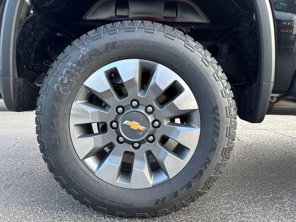 2026 Chevrolet Silverado 2500 HD Custom - Photo 10