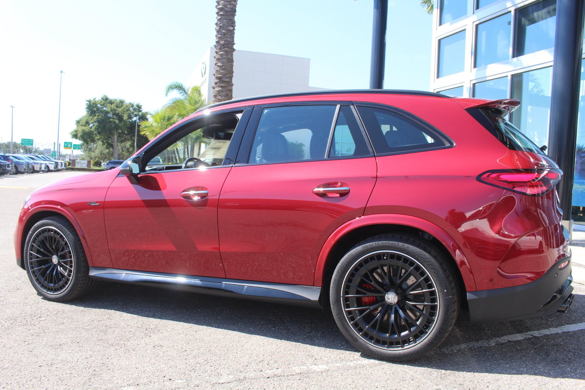 New 2026 MANUFAKTUR Patagonia Red Metallic Mercedes-Benz AMG® GLC 43 image 4