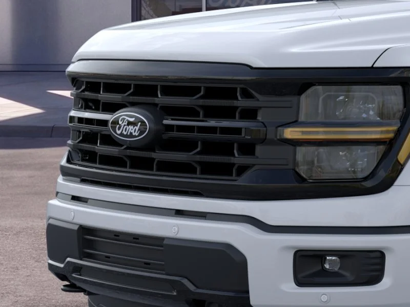 New 2026 Oxford White Ford XLT image 17