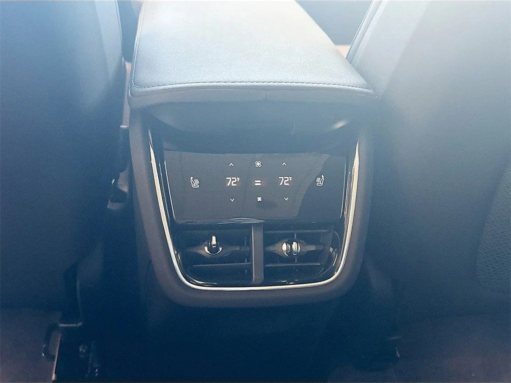 2025 Volvo EX90 Ultra - Photo 31