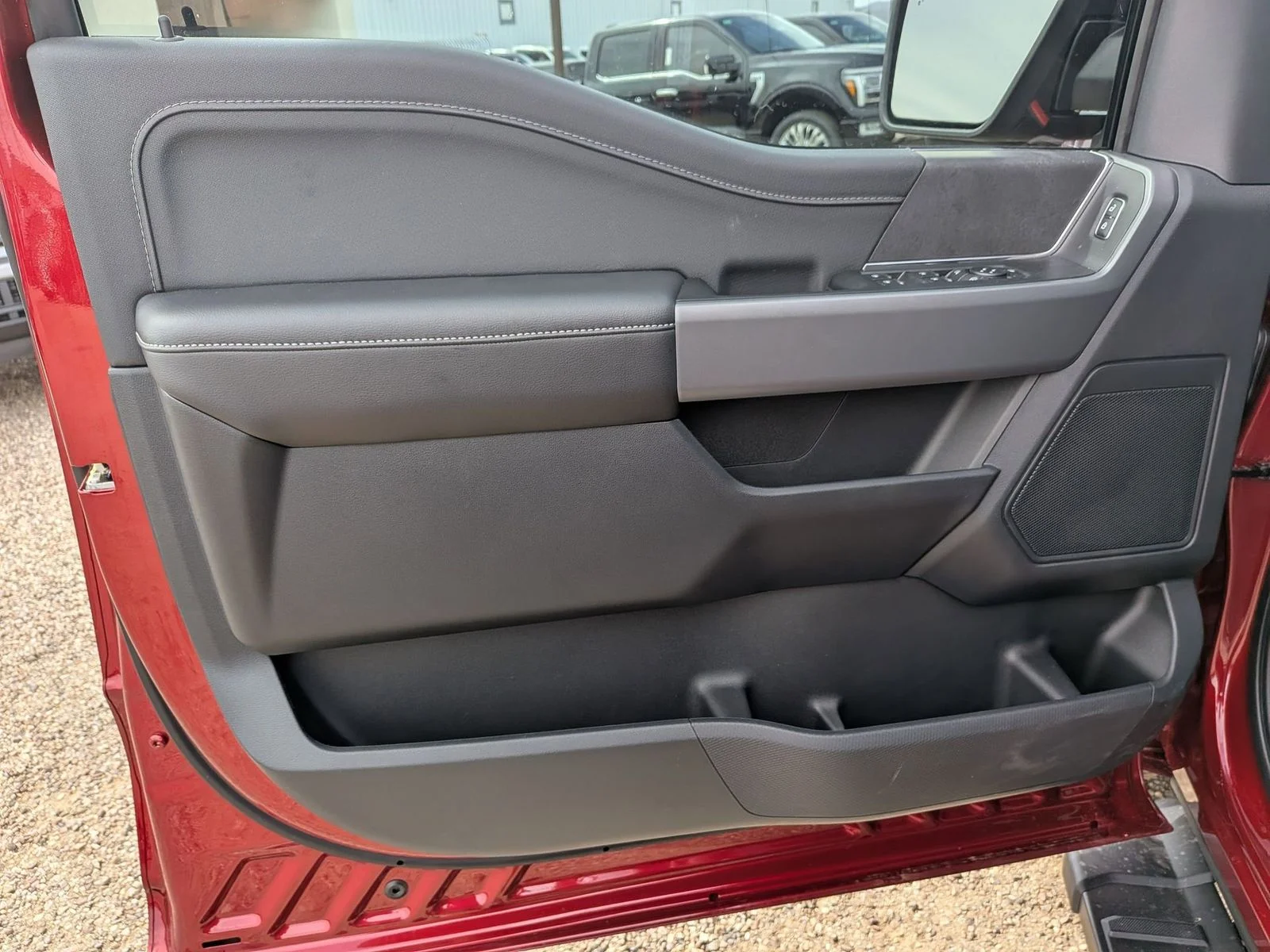 New 2026 Ruby Red Metallic Tinted Clearcoat Ford XLT image 12
