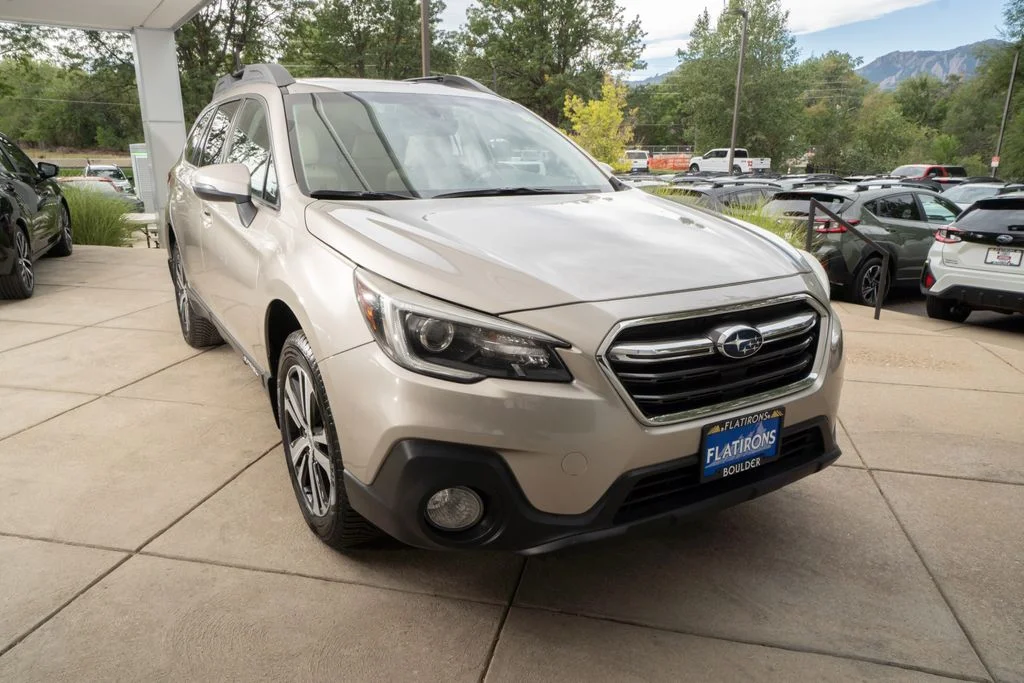 Used 2019 Gray Subaru 2.5i image 2