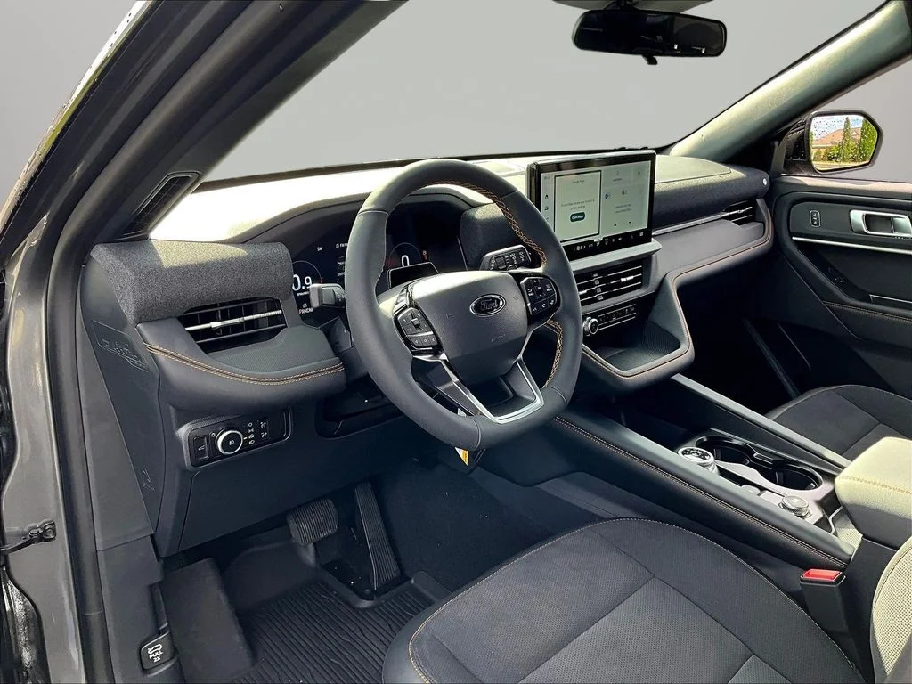 New 2026 Carbonized Gray Metallic Ford Tremor® image 7