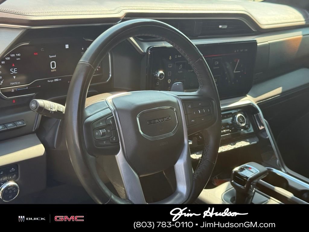 Used 2024 White GMC Denali image 19