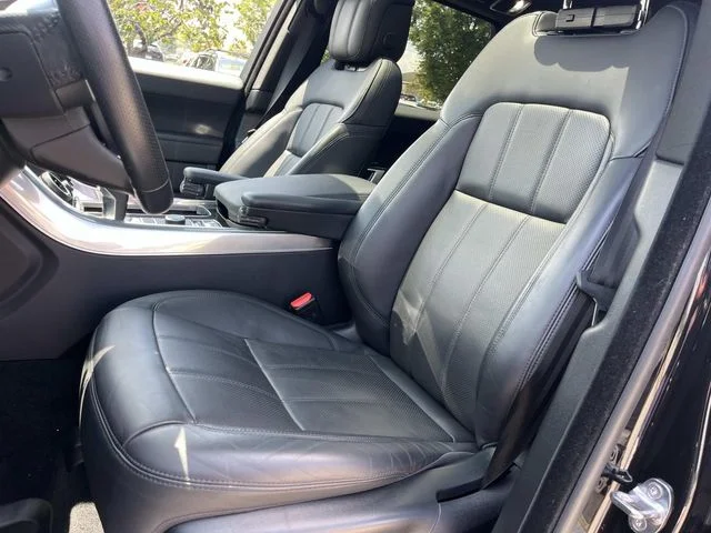 Used 2019 Black Land Rover HSE image 35