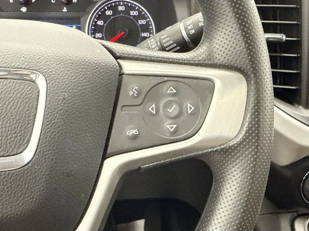 Used 2023 White GMC SLE image 12