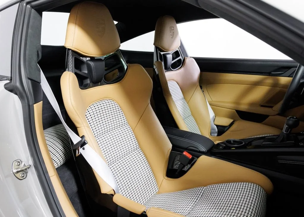 Used 2024 Chalk Porsche GT3 Touring image 18