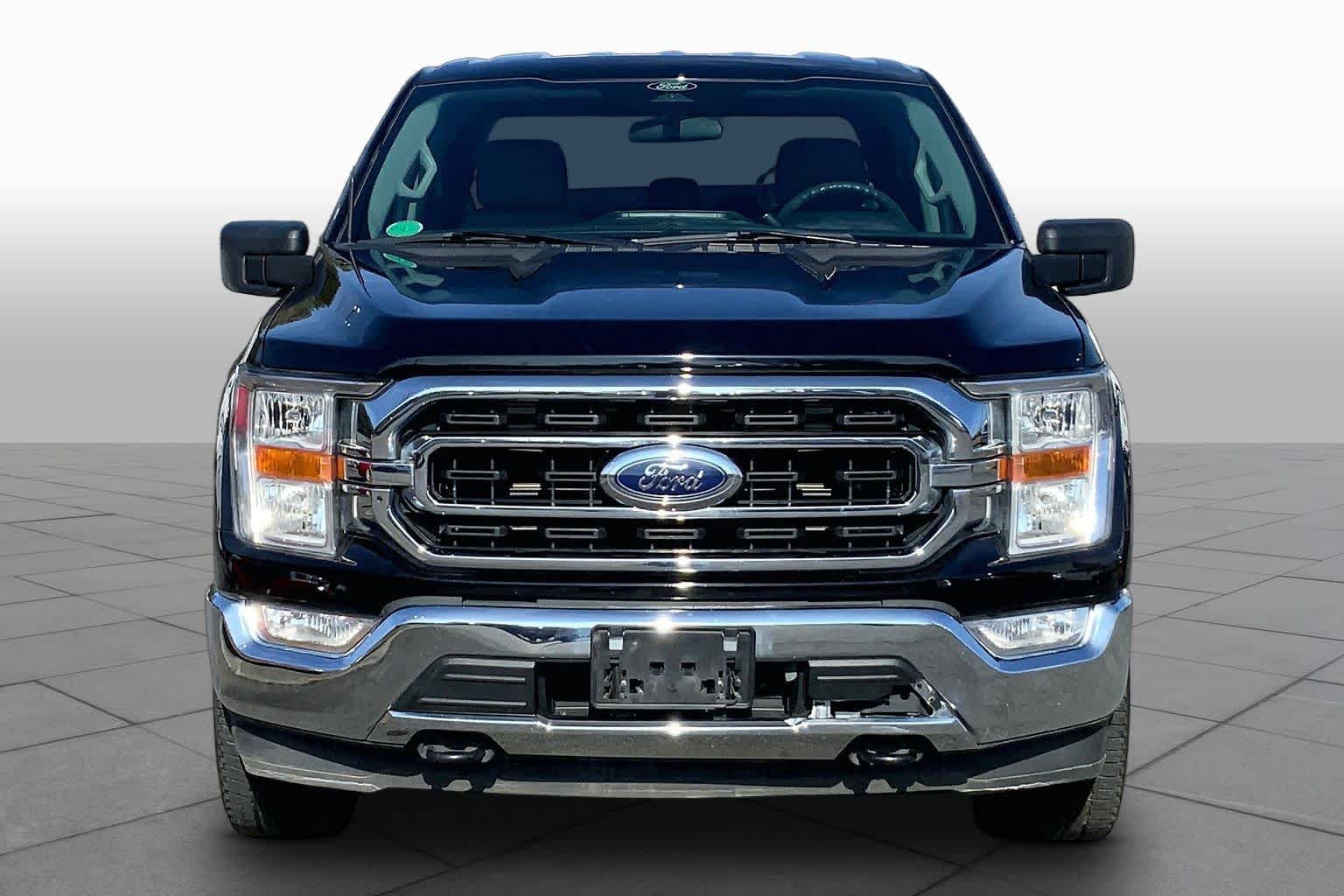 Used 2022 Agate Black Metallic Ford XLT image 8