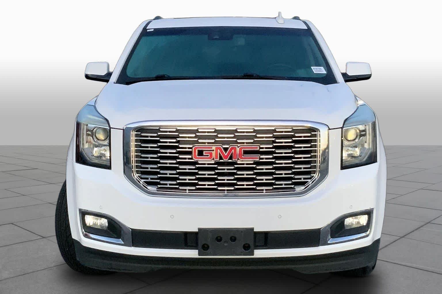 Used 2019 Summit White GMC Denali image 4