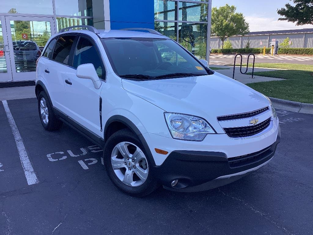 Used 2014 Arctic Ice Chevrolet LS image 7
