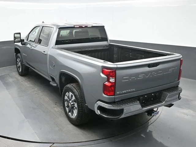 Used 2024 Gray Chevrolet LT image 10
