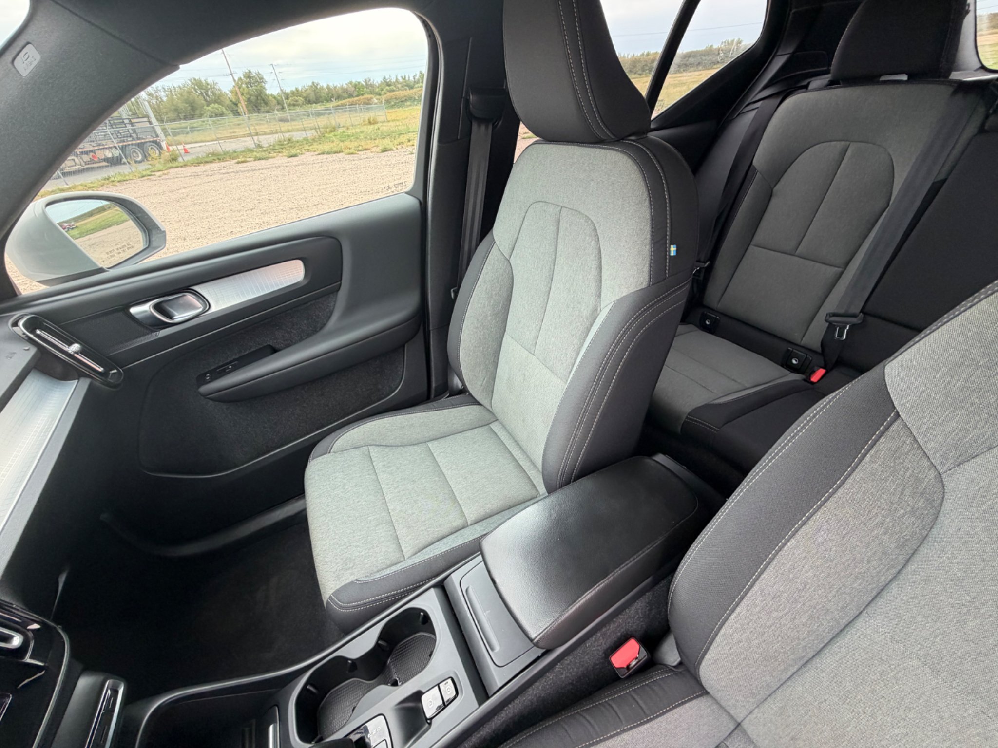 Used 2023 Thunder Grey Metallic Volvo Core image 10