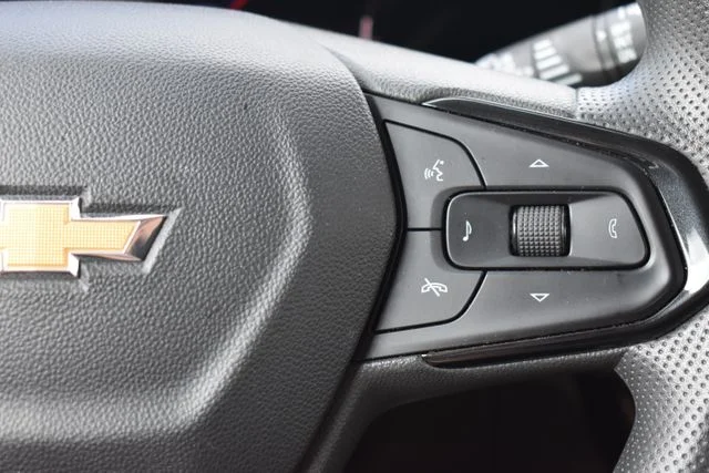 Used 2025 Gray Chevrolet LT image 21