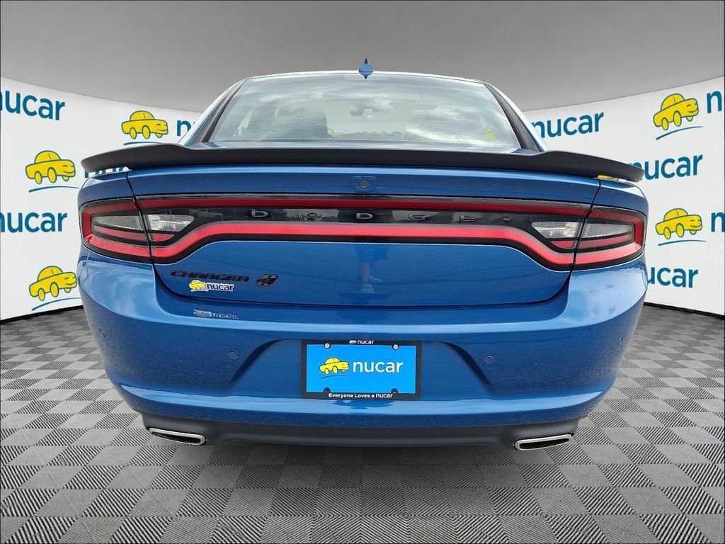 Used 2023  Dodge SXT image 6