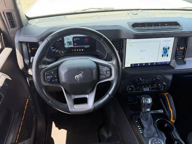 Used 2024 Oxford White Ford Badlands image 43