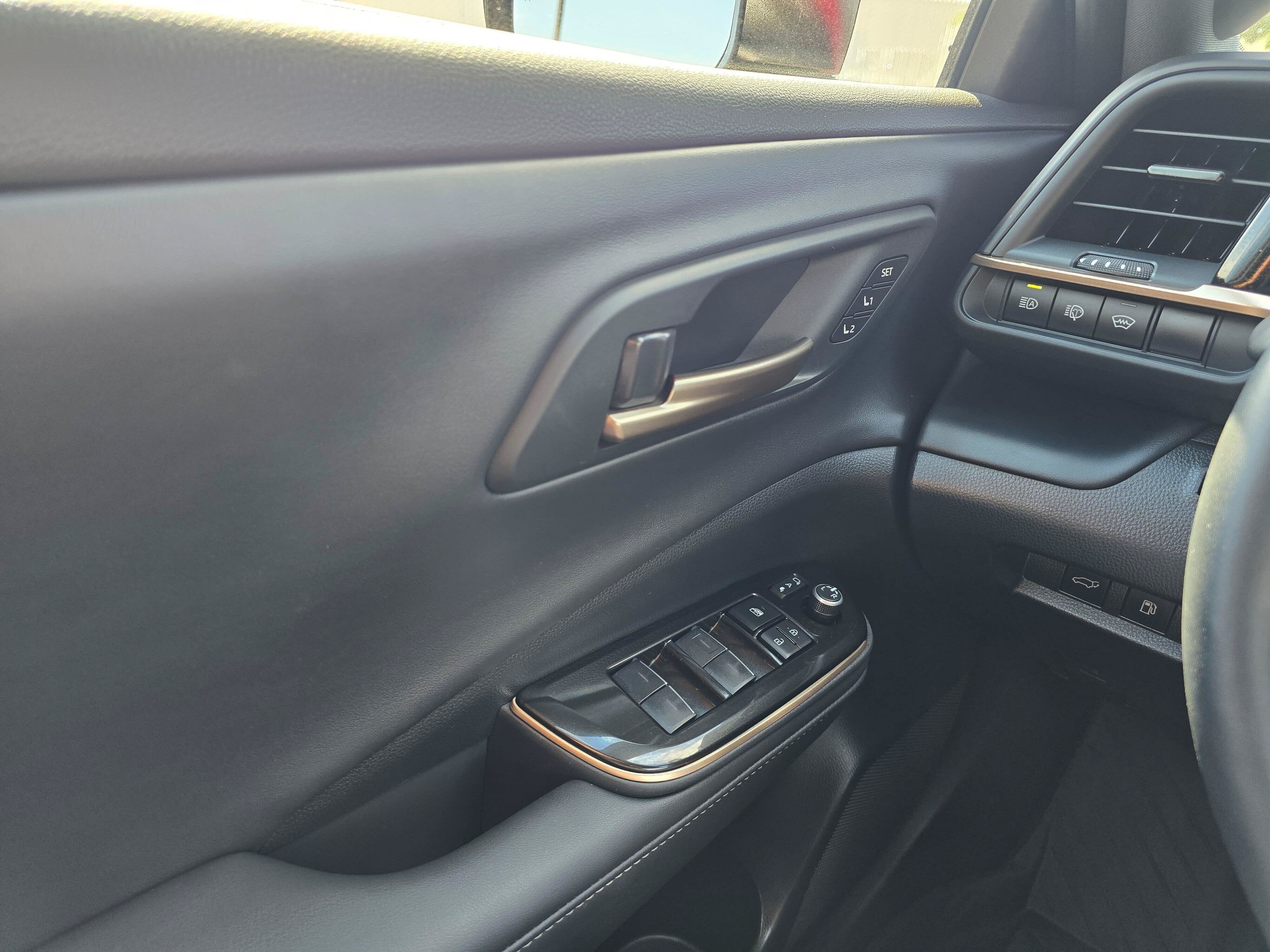 Used 2025 Finish Line Red Toyota Limited image 28