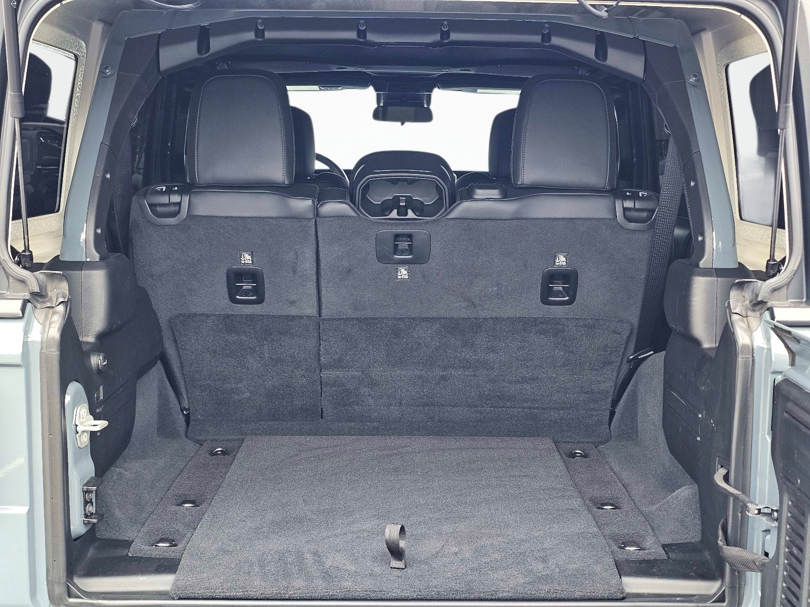 Used 2024 Anvil Clear Coat Jeep Rubicon image 13