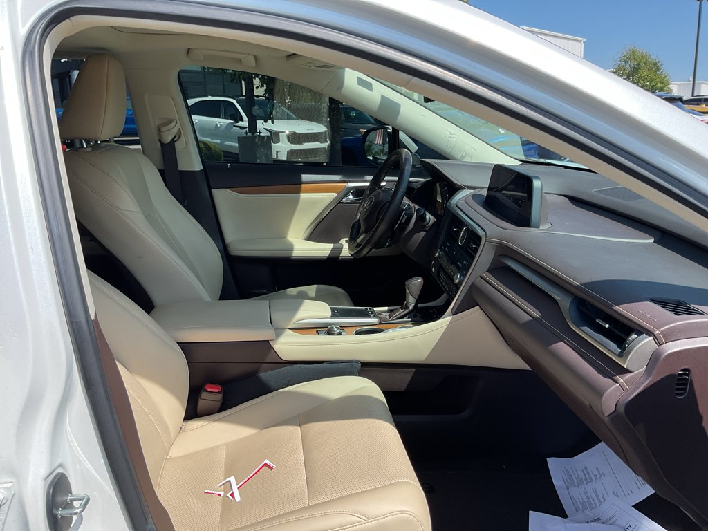 Used 2020 Eminent White Pearl Lexus  image 9
