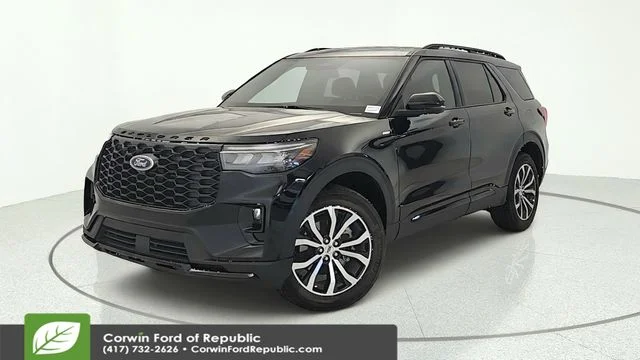 Certified Used 2026 Black Metallic Ford ST-Line image 1